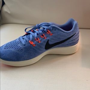 Women’s Nike LunarTempo2